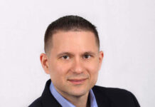 Robert Flores, CEO of I Sell Palm Coast, A DotCom Magazine Exclusive Interview Robert Flores